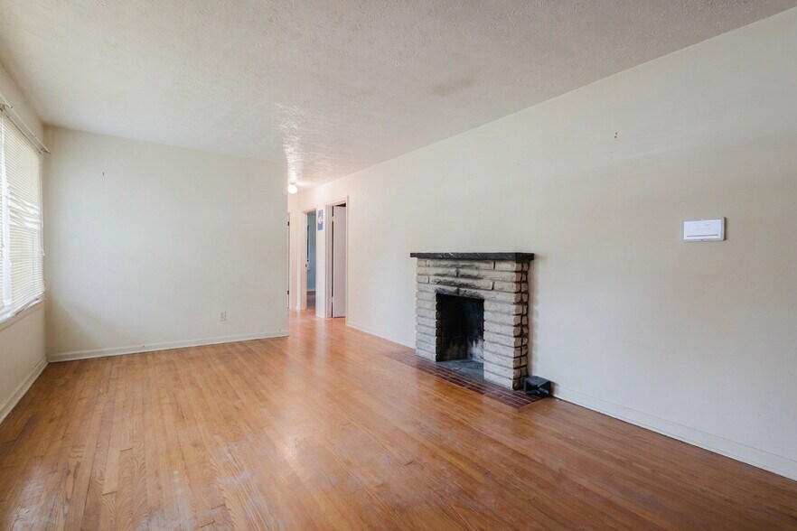 More Photos Of , Lexington Specialty For Sale
