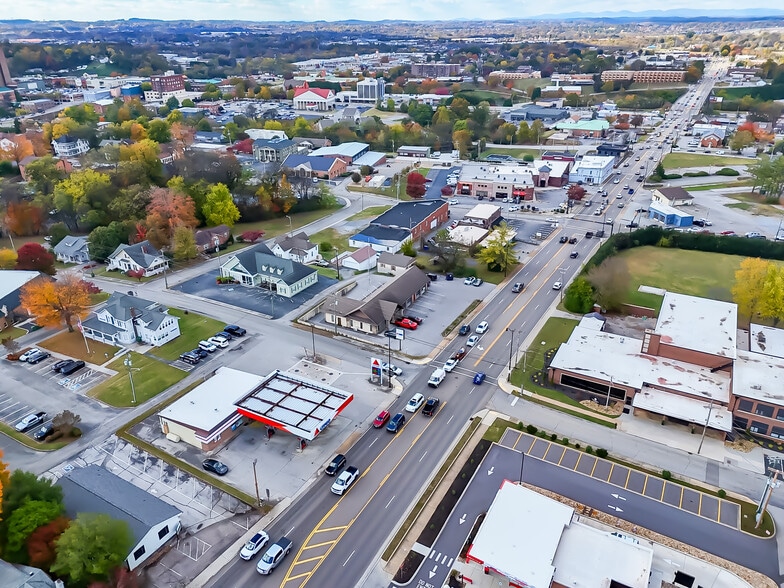 More Photos Of 605 S Washington St, Maryville Convenience Store For Sale