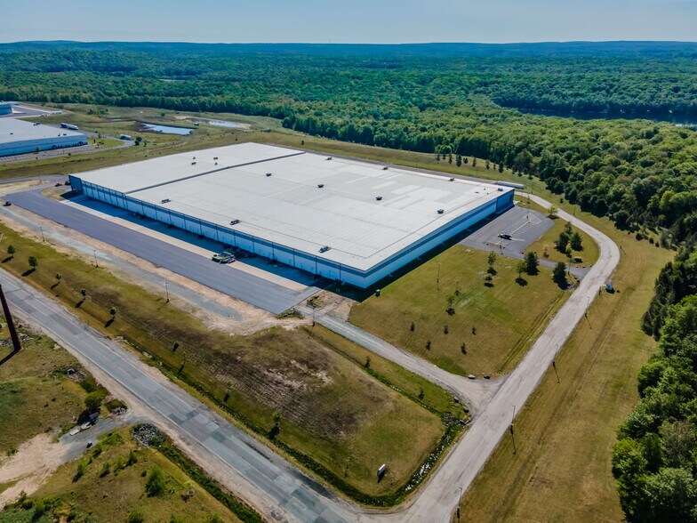 More Photos Of 100 First Ave, Gouldsboro Distribution For Lease