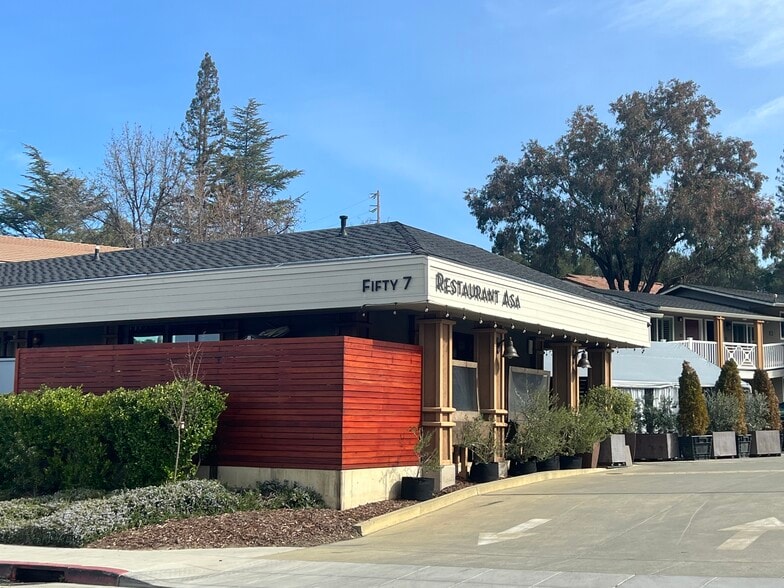 More Photos Of 53 Los Gatos Saratoga Rd, Los Gatos Freestanding For Lease