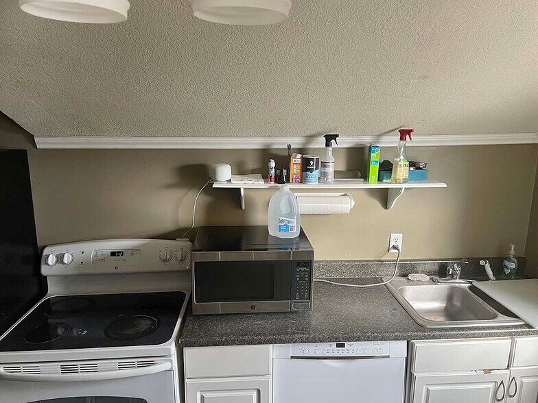 More Photos Of 223 E Market St, Johnson City Religious Facility For Sale