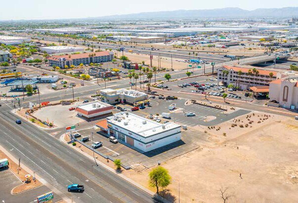 More Photos Of 5131 W Mcdowell Rd, Phoenix General Retail For Lease