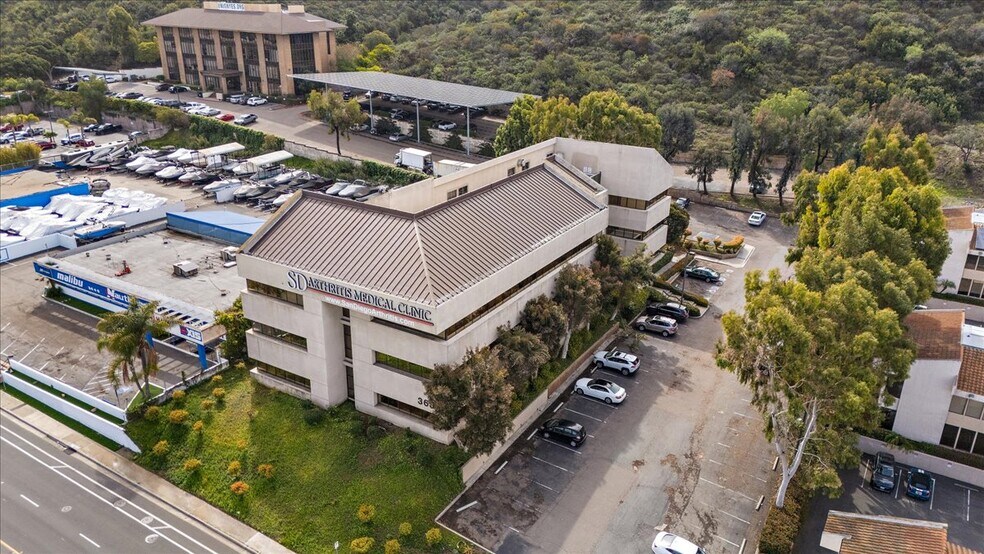 More Photos Of 3633 Camino del Rio S, San Diego Medical For Lease