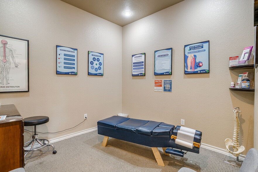 More Photos Of 1318 John Jones Dr, Burleson Office For Sale
