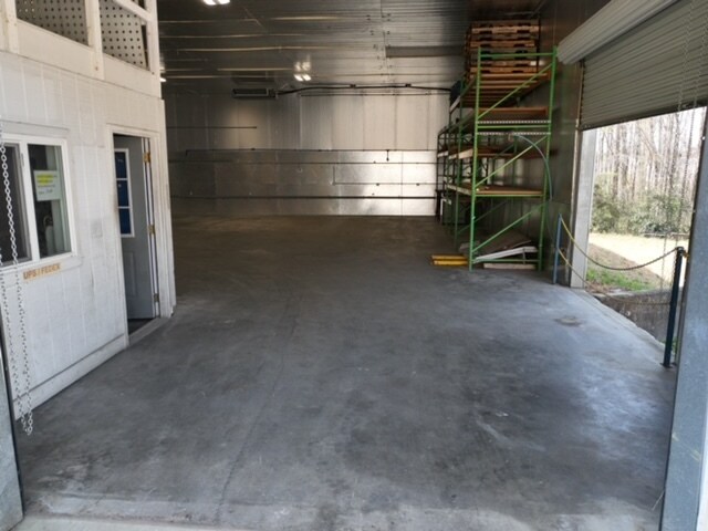 More Photos Of 255 Henderson St, Gaffney Light Distribution For Lease