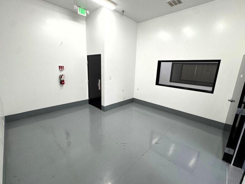 More Photos Of 3585 N Del Sol, Palm Springs Unknown For Lease