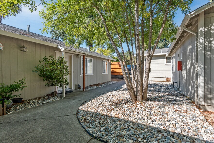 More Photos Of 757 Waugh Ln, Ukiah Apartments For Sale