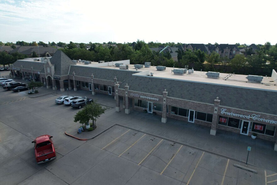 More Photos Of 10600 S Pennsylvania Ave, Oklahoma City General Retail For Lease