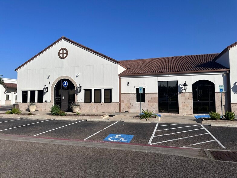 Primary Photo Of 2439 Monarch Dr, Laredo Office For Lease