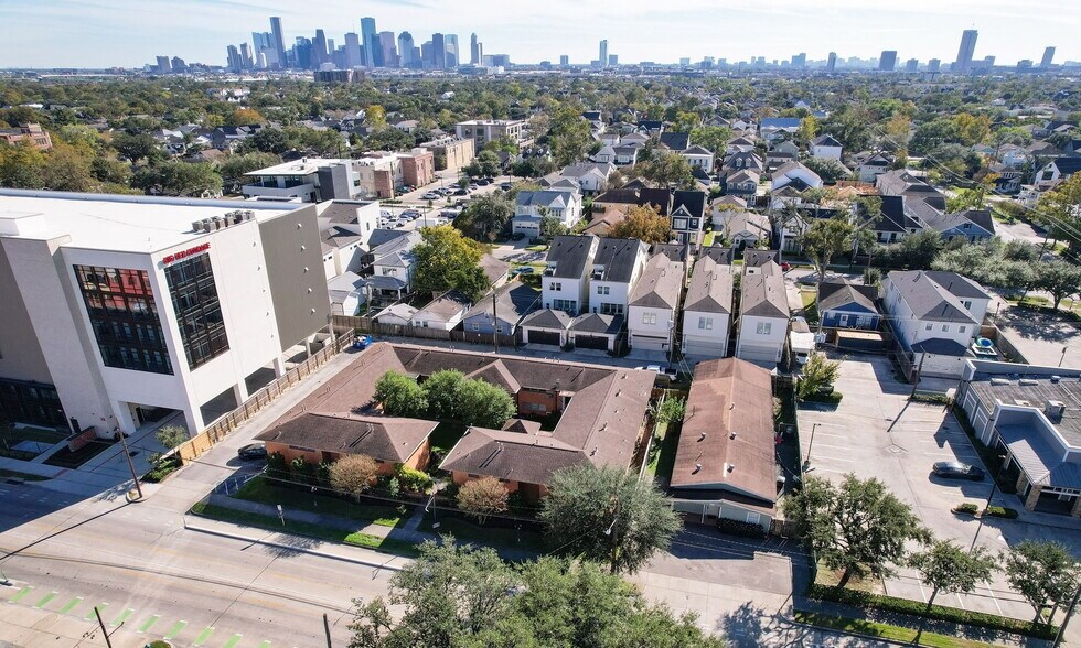 More Photos Of 714-724 E 11th St, Houston Apartments For Sale