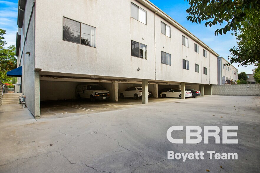 More Photos Of 6590 Hazeltine Ave, Van Nuys Apartments For Sale