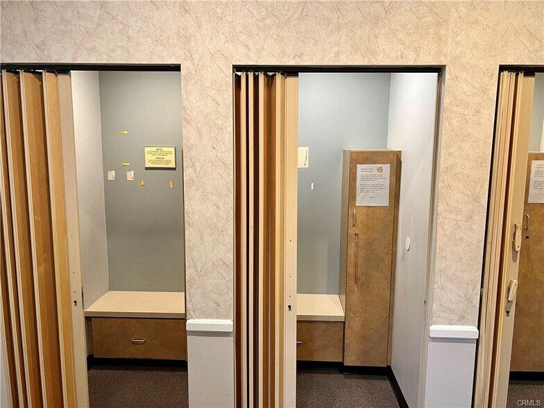 More Photos Of 175 E 9th St, Corona Medical For Lease