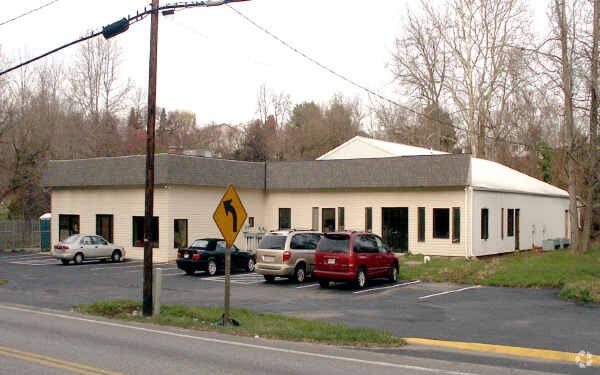 Primary Photo Of 600 Central Ave E, Edgewater Light Manufacturing For Sale