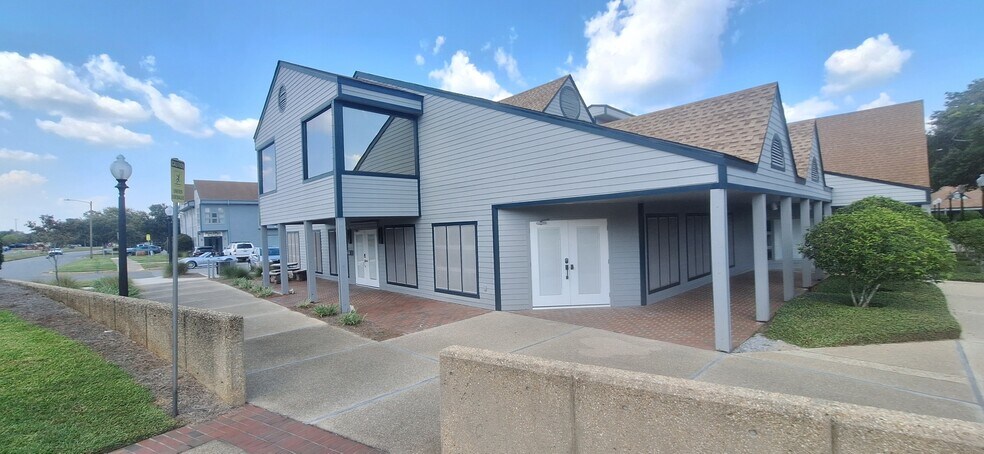 More Photos Of 4400 Bayou Blvd, Pensacola Medical For Lease