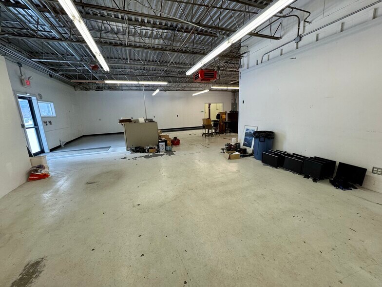 More Photos Of 19 Archertown Rd, Orford Distribution For Sale