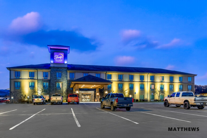 More Photos Of 13320 Ali Ghan Rd NE, Cumberland Hotel For Sale