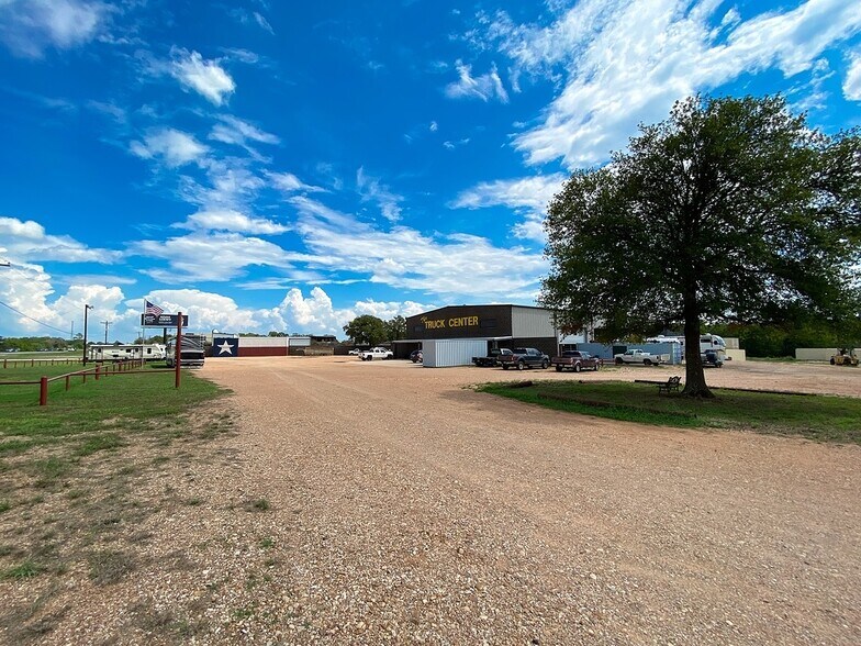 More Photos Of 3625 Highway 290 W, Brenham Warehouse For Sale
