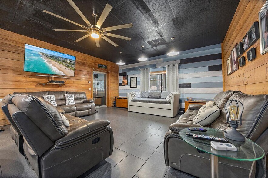 More Photos Of 551625 Us-1, Hilliard Freestanding For Sale