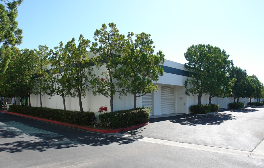 More Photos Of 72 Argonaut, Aliso Viejo Light Manufacturing For Lease