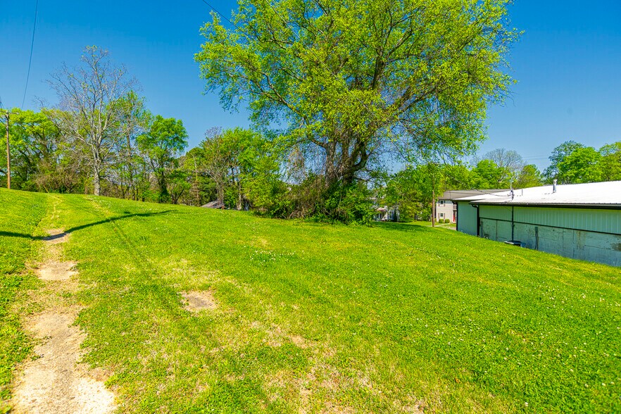 More Photos Of 806 Washington St W, Fayetteville General Retail For Sale