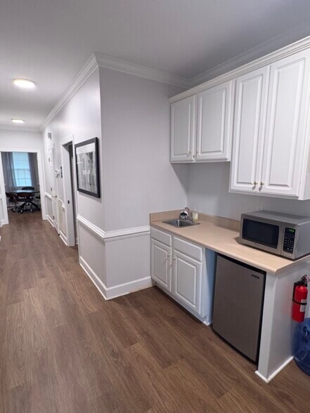 More Photos Of 316 W Millbrook Rd, Raleigh Office For Sale