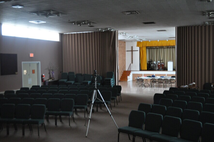 More Photos Of 2300 Mahantongo St, Pottsville Theater Concert Hall For Sale