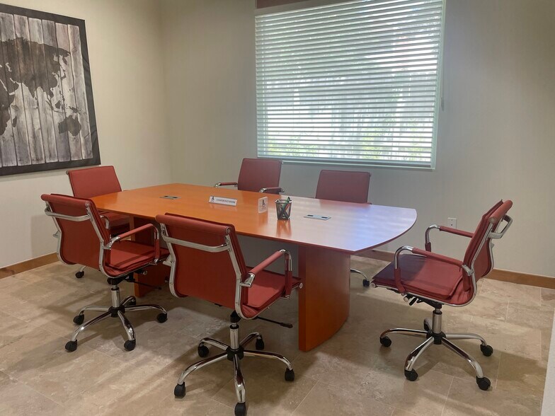 More Photos Of 25329 Budde Rd, The Woodlands Unknown For Lease