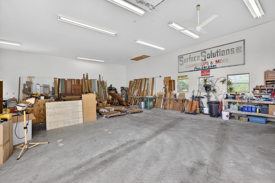 More Photos Of 5585 MacArthur Rd, Whitehall Showroom For Sale
