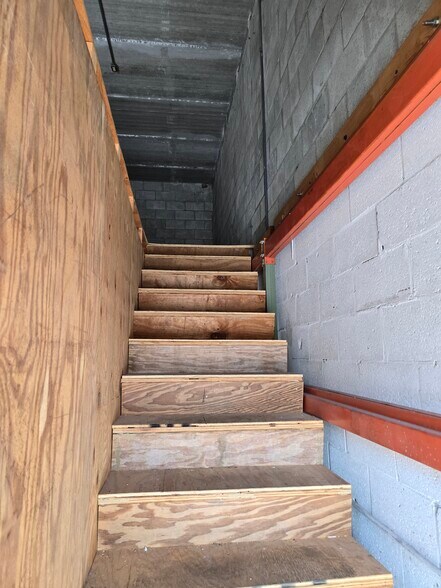 More Photos Of 1769-1791 Blount Rd, Pompano Beach Warehouse For Lease