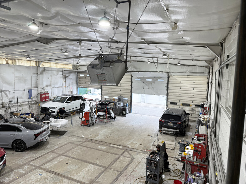 More Photos Of 1749-1751 E Joppa Rd, Baltimore Auto Repair For Sale