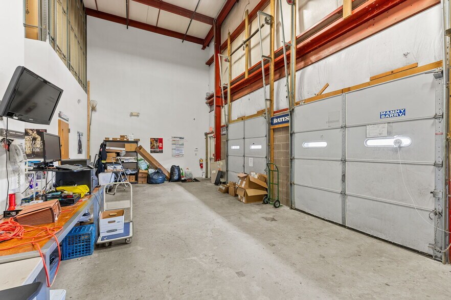 More Photos Of 20 Bellows Rd, Raynham Warehouse For Lease