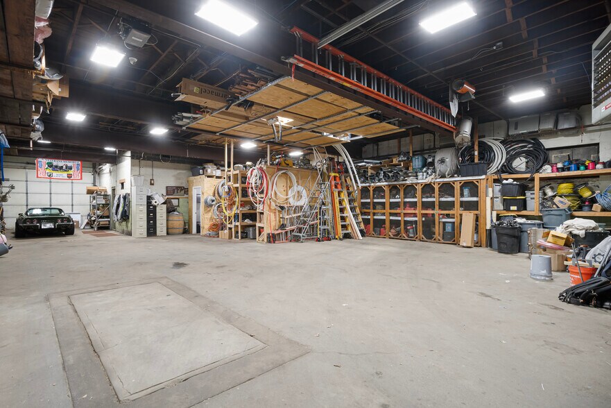 More Photos Of 292 Prairie Ave, Providence Warehouse For Sale