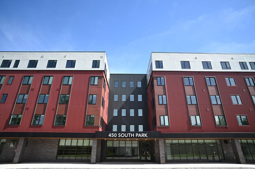 More Photos Of 450 S Park Ave, Buffalo Storefront Retail Residential For Lease