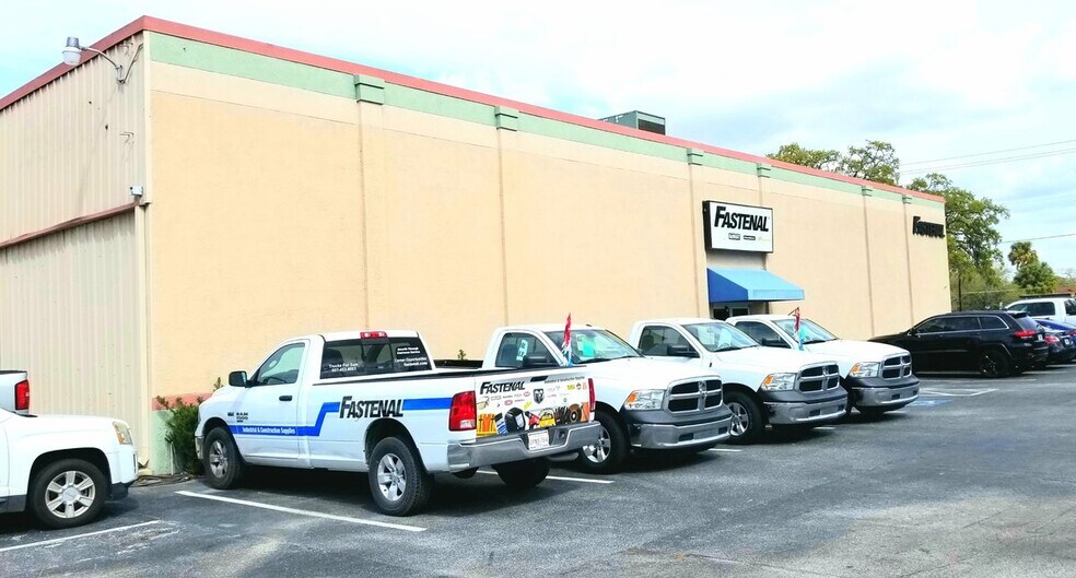 More Photos Of 816 Manatee Ave E, Bradenton General Retail For Lease