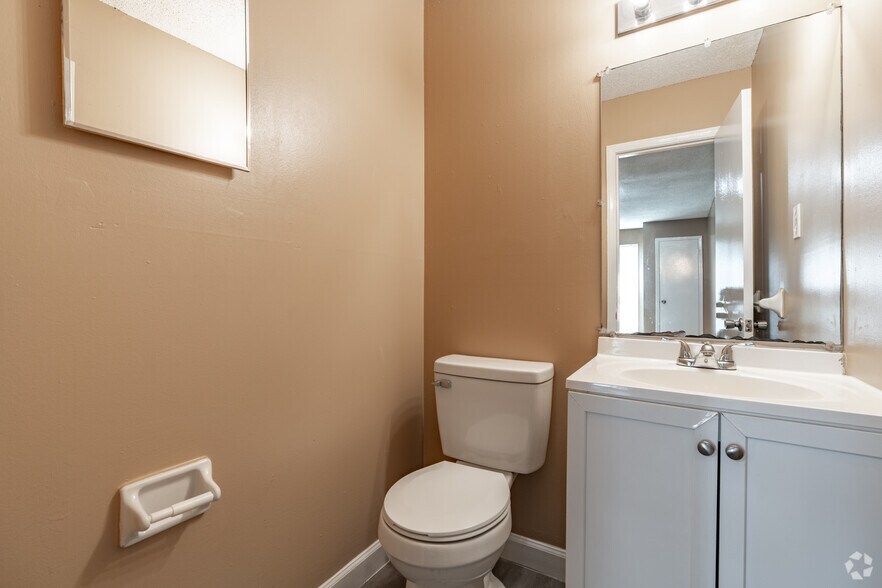 More Photos Of 3610 Spottswood, Memphis Apartments For Sale