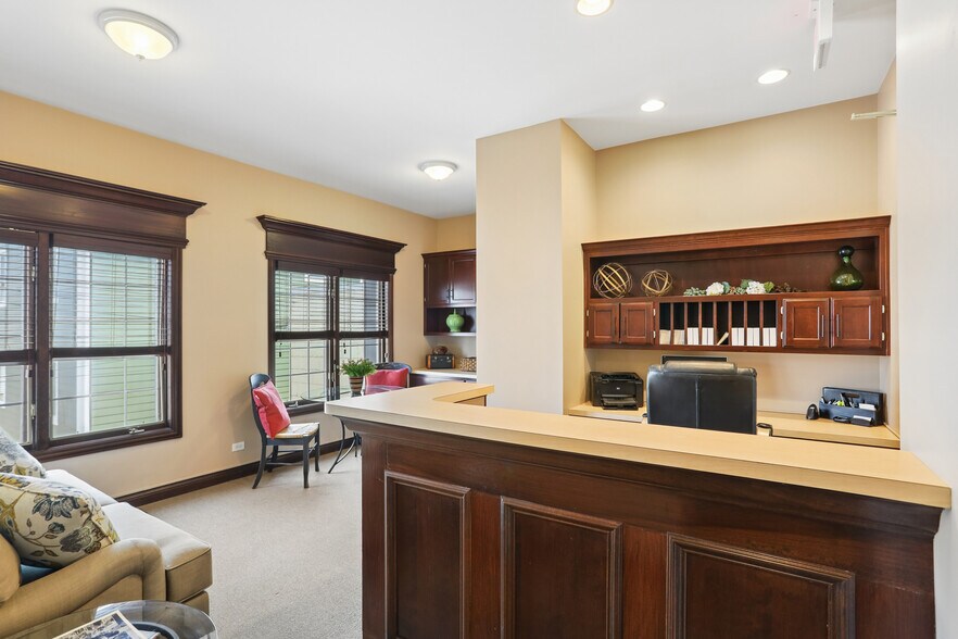 More Photos Of 209 Stephen St, Lemont Storefront Retail Residential For Lease