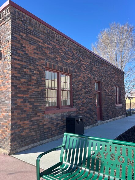 More Photos Of 10 S Main St, Payson Storefront For Sale