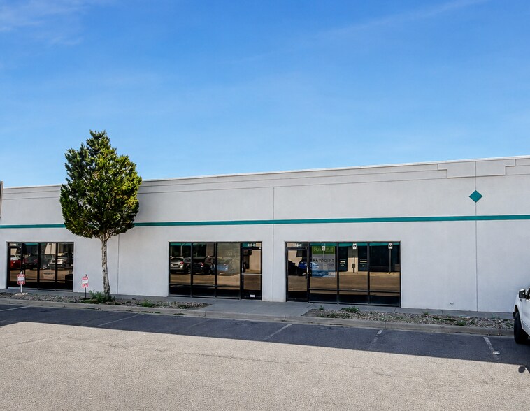 Primary Photo Of 332 Norfolk St, Aurora Flex For Sale