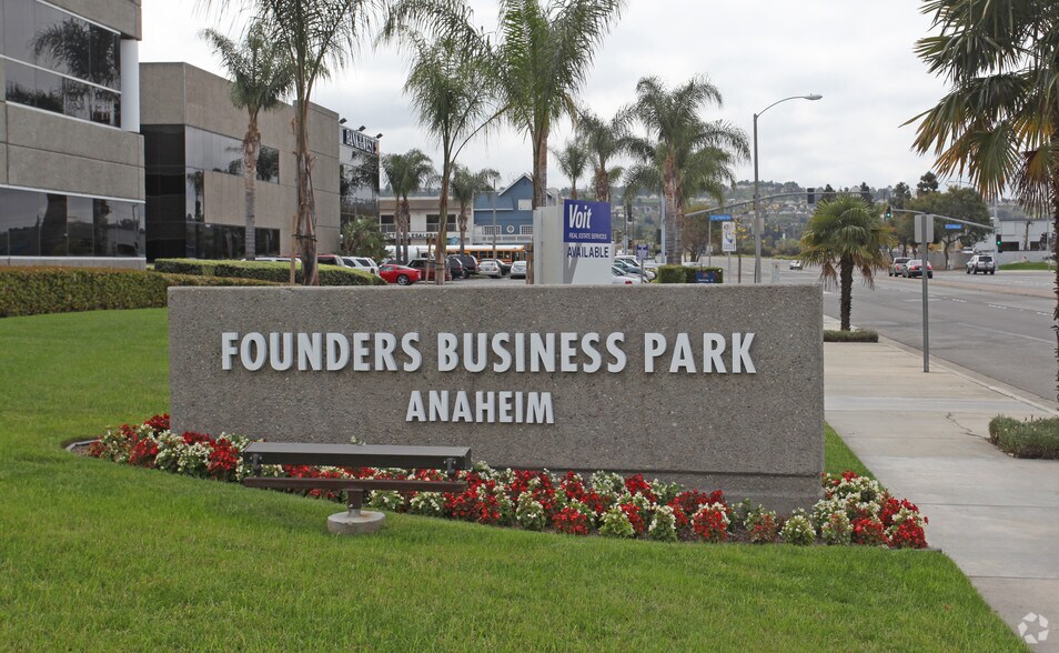 More Photos Of 1240 N Lakeview Ave, Anaheim Office For Lease