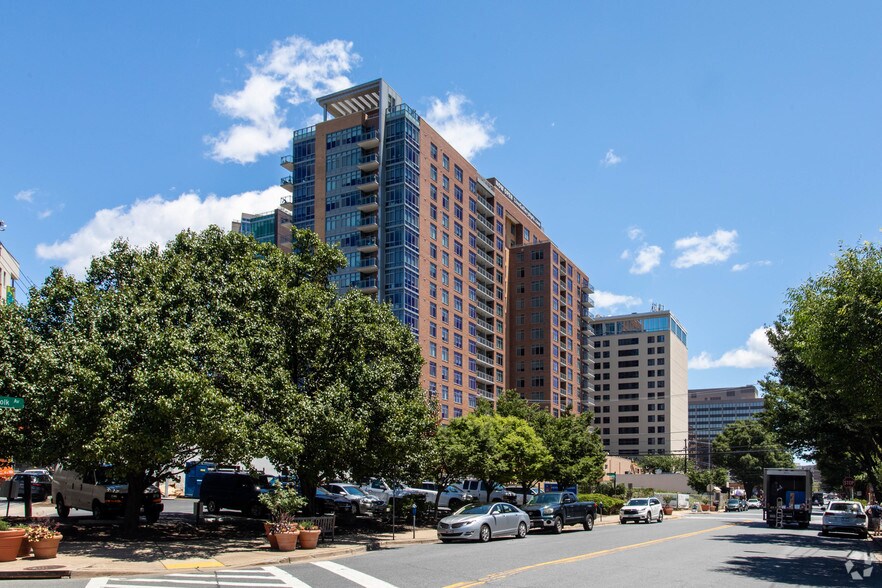 Primary Photo Of 4800 Auburn Ave, Bethesda Apartments For Lease