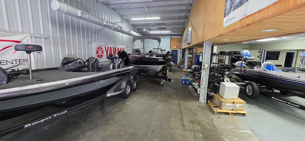 More Photos Of 301 Atlanta Hwy, Cumming Freestanding For Sale