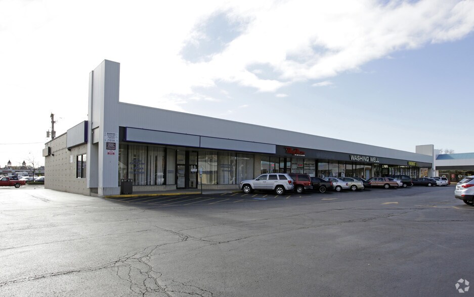 More Photos Of 3000-3026 N Ashland Ave, Chicago Unknown For Lease