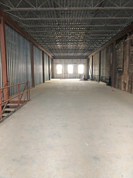 More Photos Of 210 Dauphin St, Mobile Storefront Retail Office For Lease