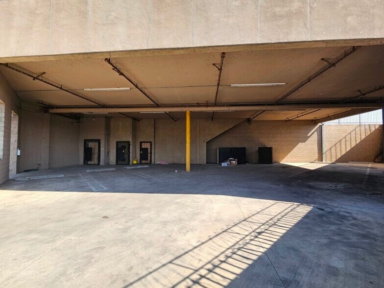 More Photos Of 2890 E Pico Blvd, Los Angeles Light Distribution For Lease