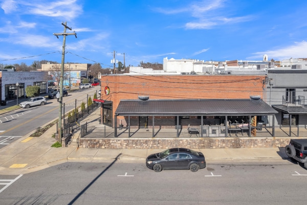 More Photos Of 33 S Carolina St, Hartwell Restaurant For Sale
