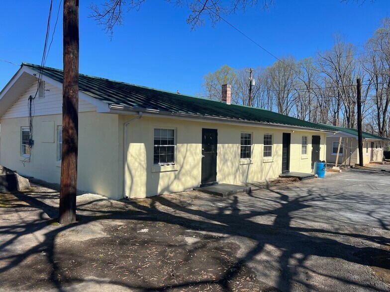 More Photos Of 1625 N US Highway 29, Salisbury Flex For Sale
