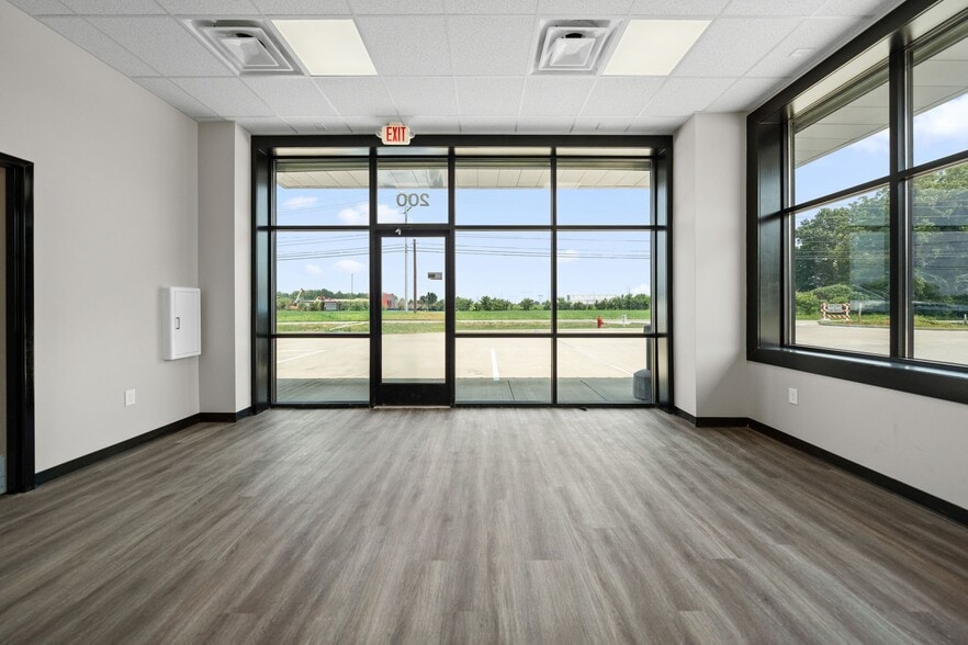 More Photos Of 1170 Dunlop Ln, Clarksville Industrial For Lease