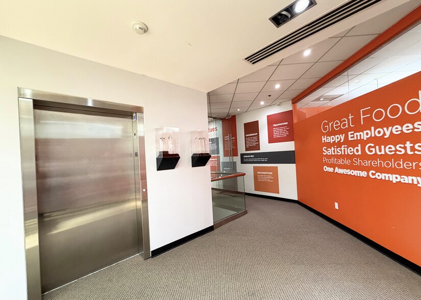 More Photos Of 716 Corporate Center Dr, Pomona Office For Lease