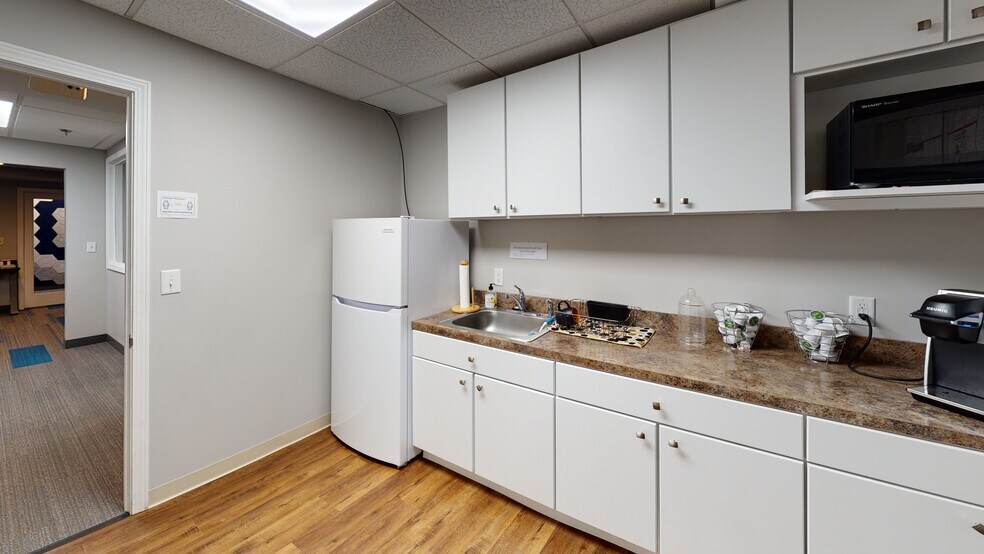 More Photos Of 100 E Seneca St, Manlius Office For Lease