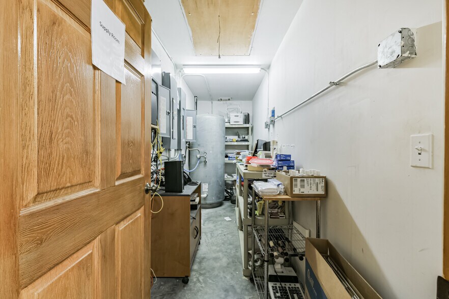 More Photos Of 7449 Wright Rd, Houston Manufacturing For Sale